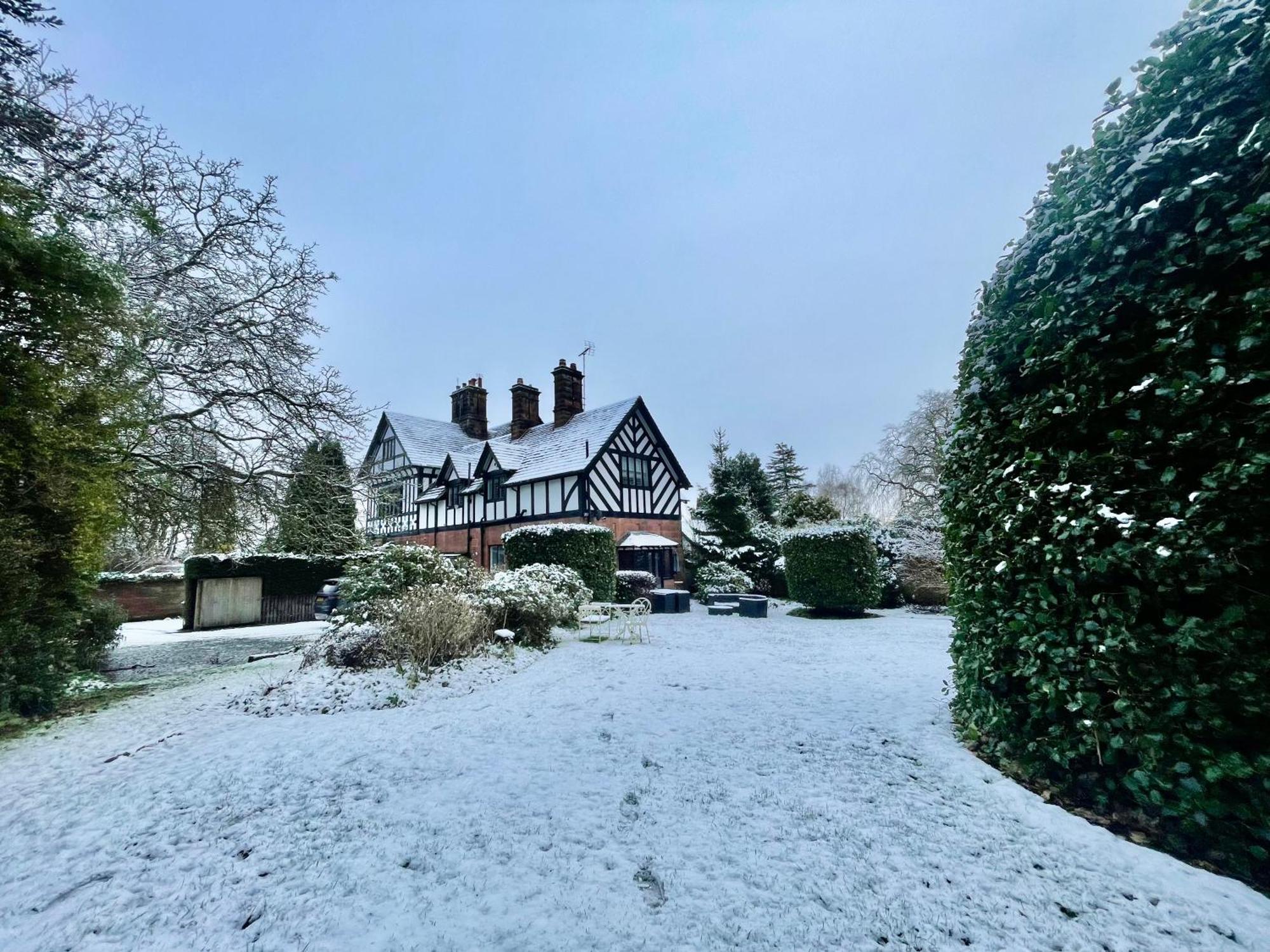 Thornton House Private Country House Thornton Hough Entire House Sleeps 6 Wirral Exterior foto