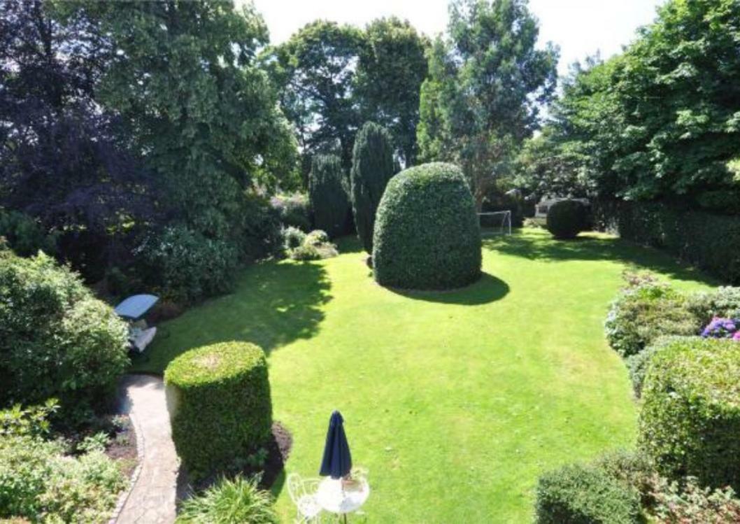 Thornton House Private Country House Thornton Hough Entire House Sleeps 6 Wirral Exterior foto