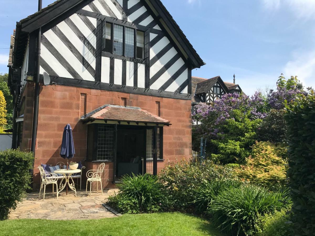 Thornton House Private Country House Thornton Hough Entire House Sleeps 6 Wirral Exterior foto